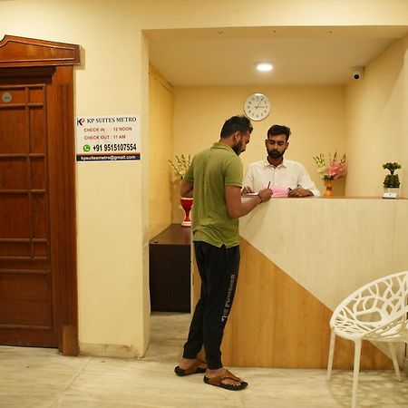 Hotel Kp Suites Metro Haiderabad Buitenkant foto