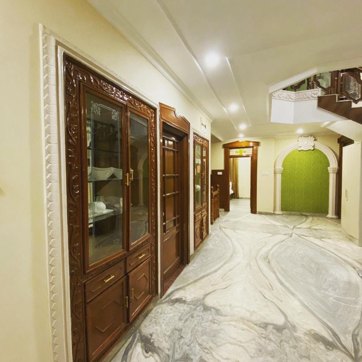 Hotel Kp Suites Metro Haiderabad Buitenkant foto