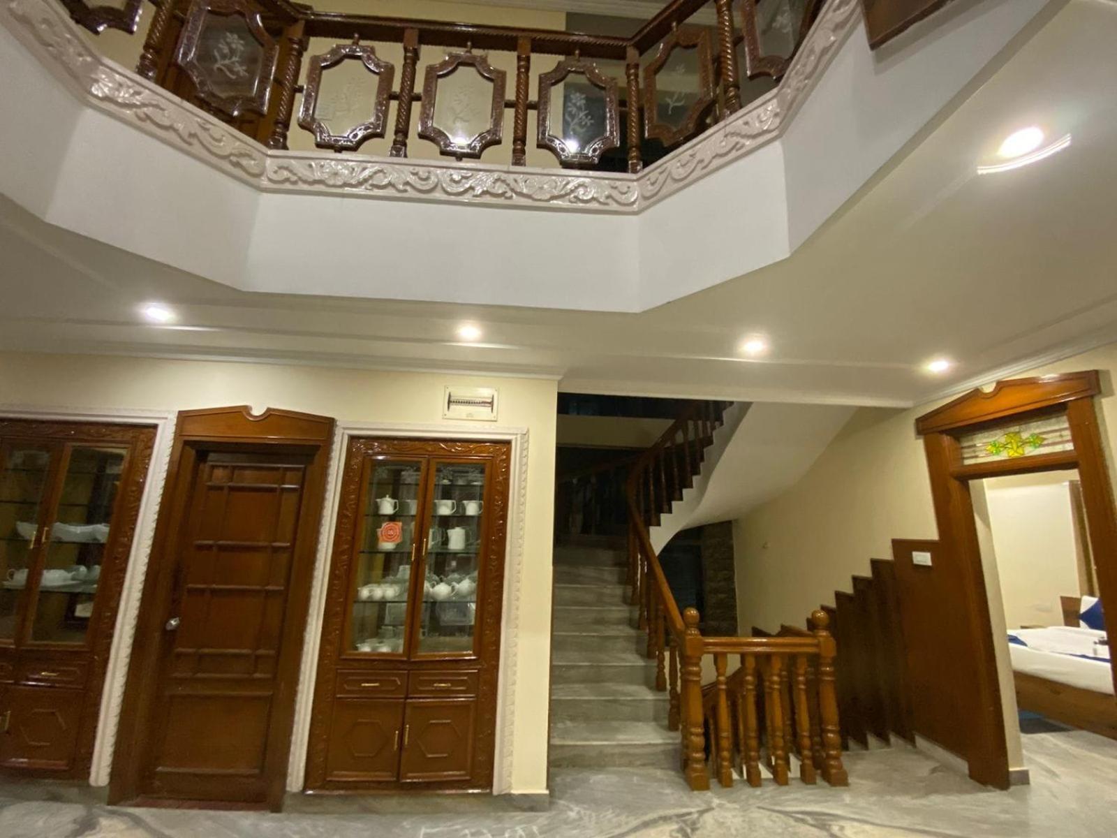 Hotel Kp Suites Metro Haiderabad Buitenkant foto